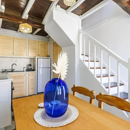 Avra Holiday home *